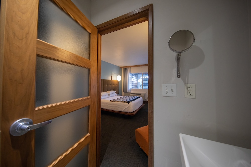 Modern Hotel - photo 46