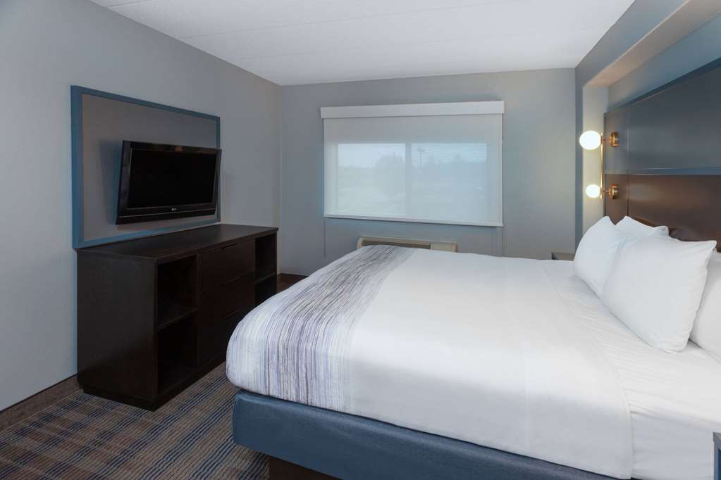 AmericInn by Wyndham Peoria - photo 17