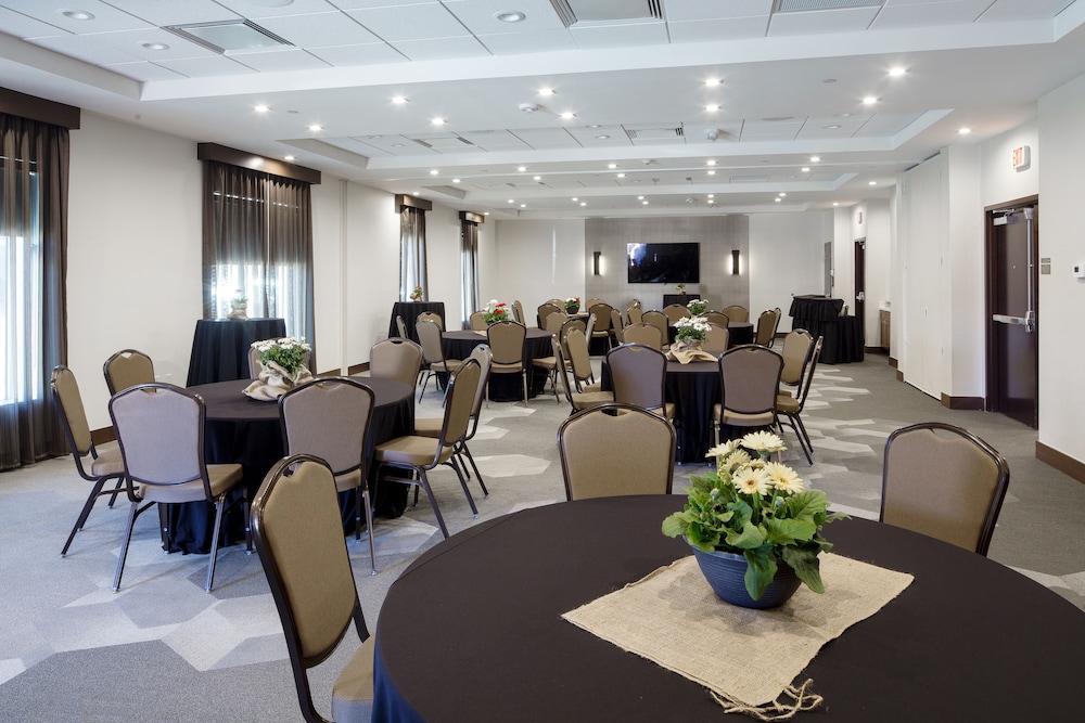 Hyatt Place Lubbock - photo 35