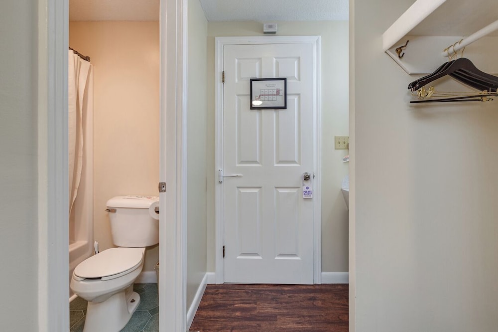 Lake Shore Farm Inn - photo 36