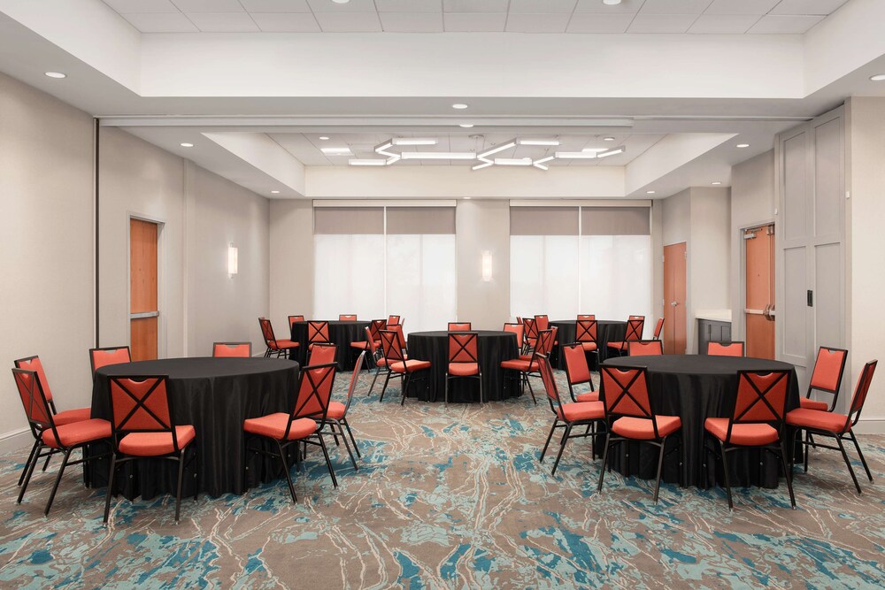 Hilton Garden Inn Solomons - photo 24