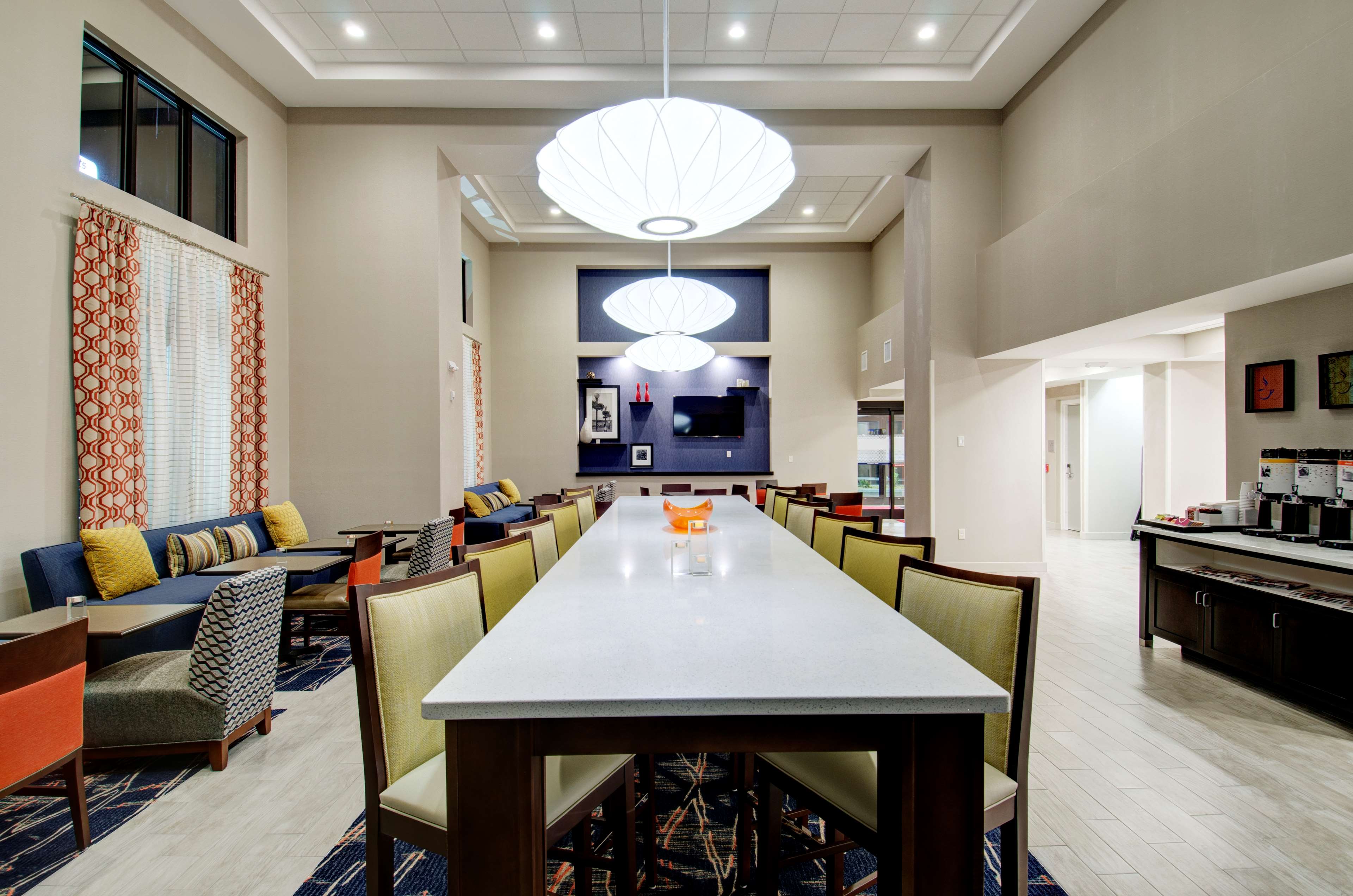 Hampton Inn & Suites Springfield Downtown - photo 4