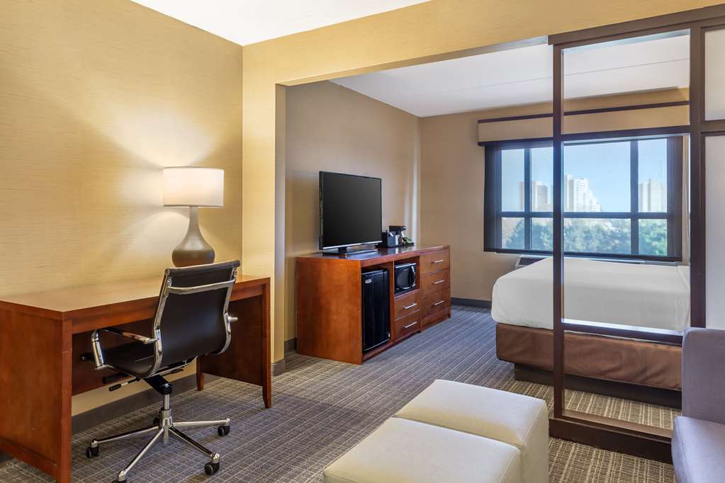 Comfort Inn & Suites Logan International Airport - photo 17