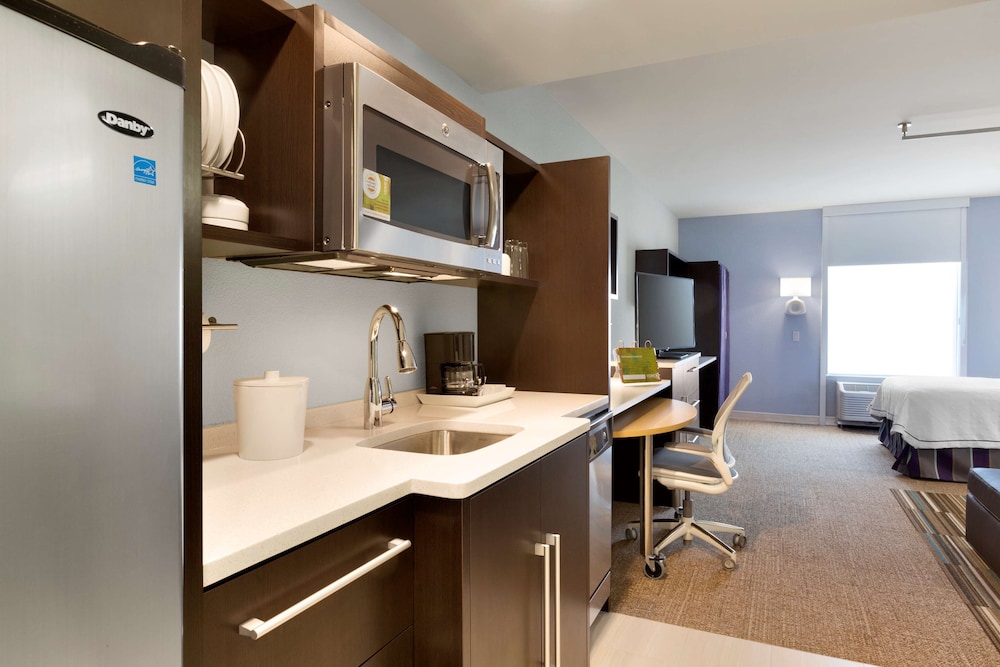 Home2 Suites by Hilton Hasbrouck Heights - photo 10