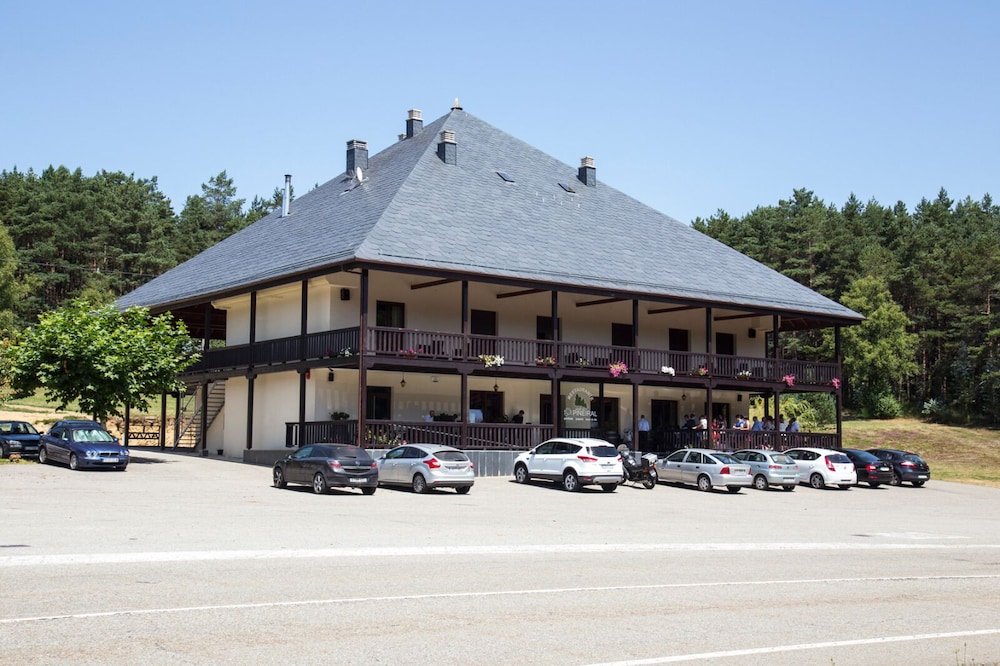 Complejo O Piñeiral - last minute hotel in Fonsagrada