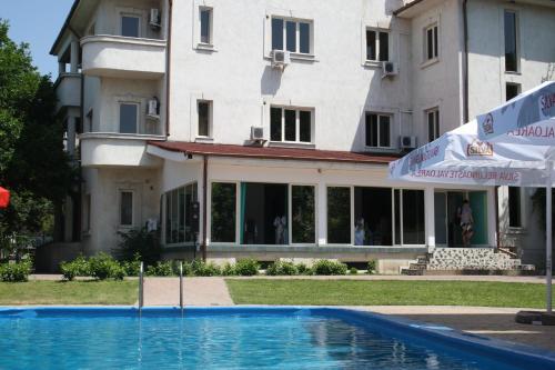Hotel Paradis — hotel in Slatina