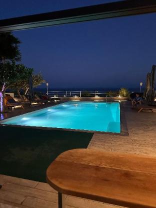 Luxury Villa Magic View 4U lulia — 4-Star Luxury Hotel in Kineta, Greece