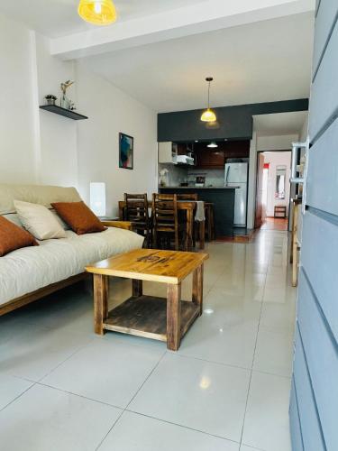 Moderna propiedad de 2 ambientes hasta 4 personas Cerca del subte B — 4-Star Luxury Hotel in Buenos Aires, Argentina