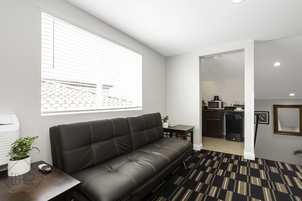 The Hotel Oceanside - photo 20