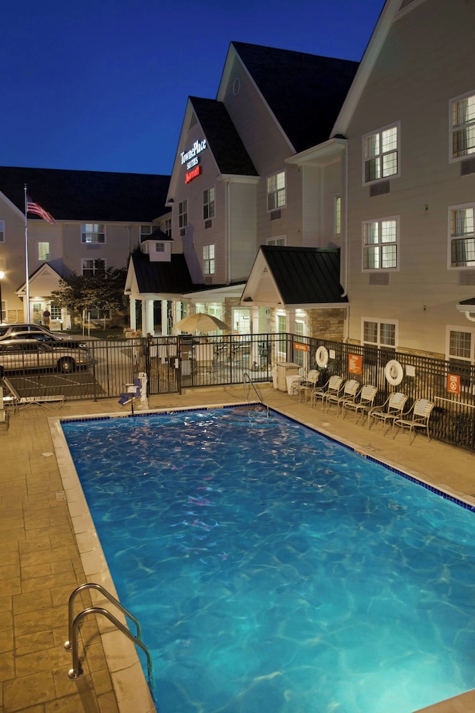 TownePlace Suites by Marriott Medford - photo 20