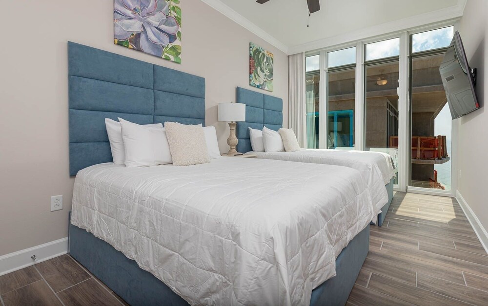 Phoenix Gulf Towers 2704 4 Bedroom Condo - photo 9