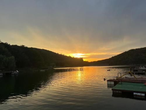 Cabana Lacul Surduc - last minute hotel in Unknown City