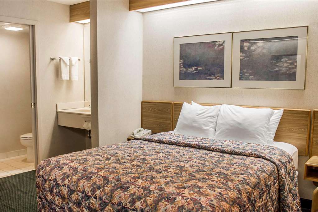 Rodeway Inn Abbotsford - photo 19