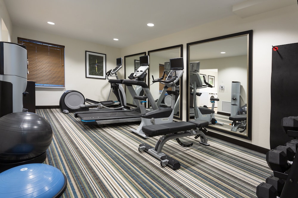Candlewood Suites Ft. Lauderdale Airport Cruise an IHG Hotel - photo 23