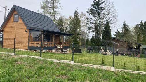 Uroczy domek nad Gilem — hotel in Milomlyn