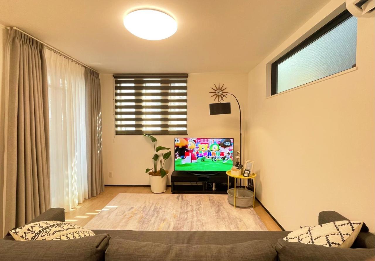 Home Stroy In Tokyo Luxury Villa Minowa&Ueno 三ノ輪一戸建て&東京屋語 — 4-Star Luxury Hotel in Tokyo, Japan