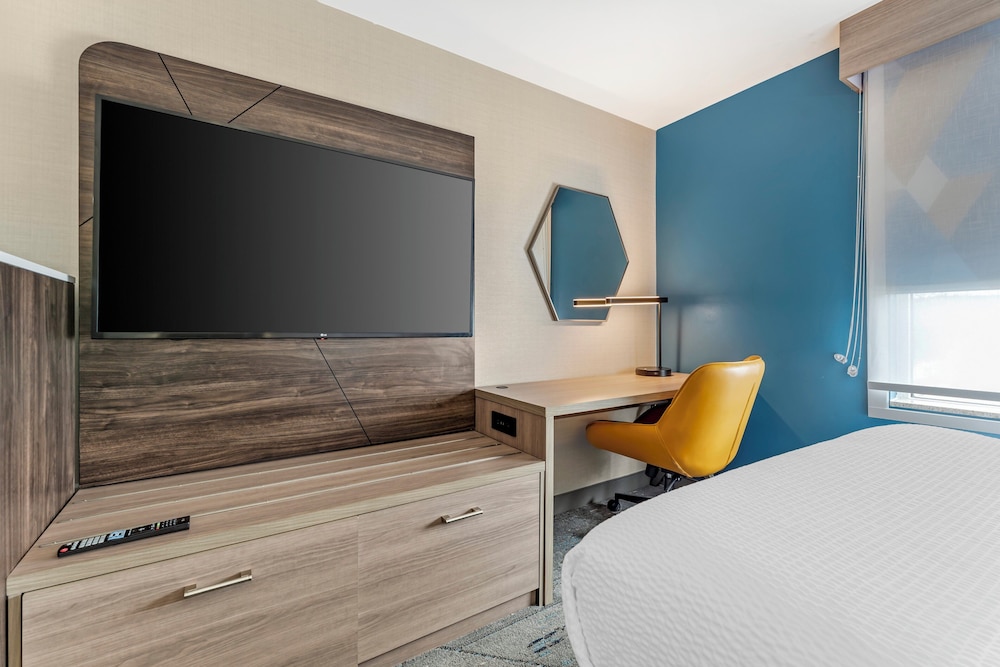 Holiday Inn Express Pittsburgh East Mall Area by IHG - photo 9