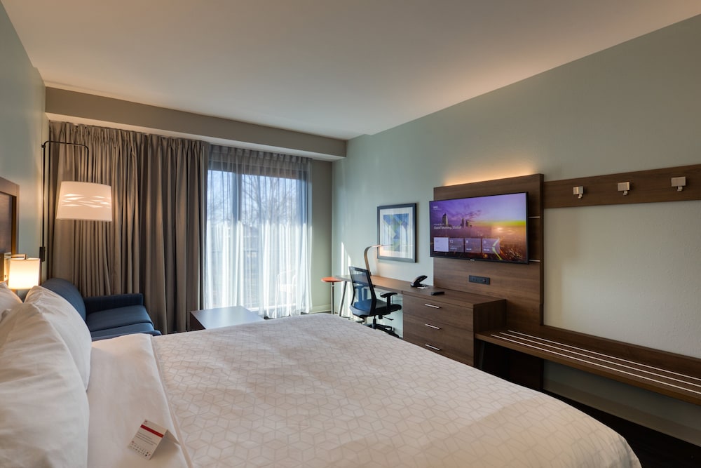 Holiday Inn Express & Suites Charlotte South End by IHG - photo 48