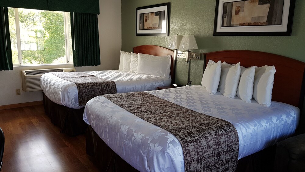 Phoenix Motel - carbon neutral hotel in Phoenix