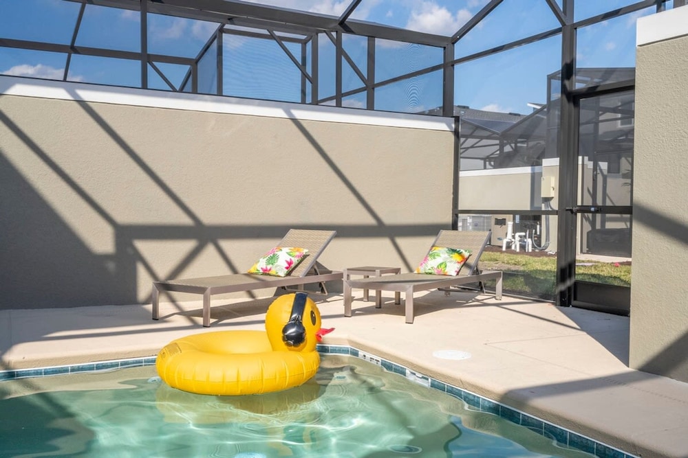 Stunning 5 Bd w Pool Storey Lake Resort 2653 - photo 13