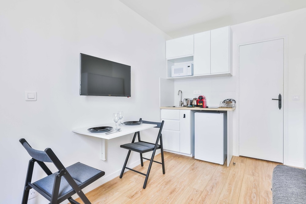 Cozy Appartement 2p Accor Arena Bercy — 4-Star Luxury Hotel in Paris, France