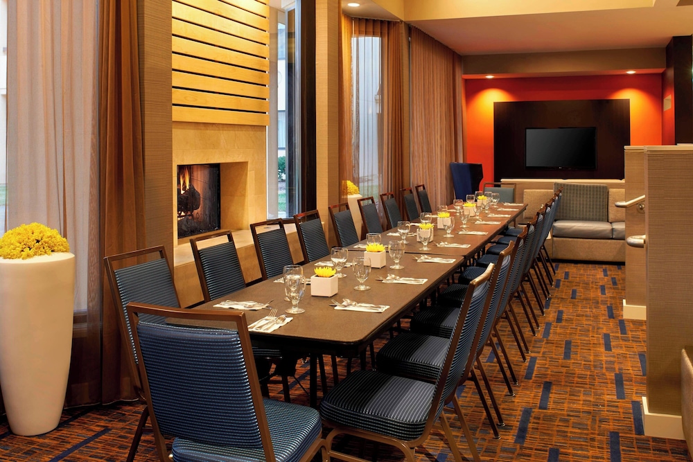 Courtyard by Marriott Chicago Arlington Heights South - photo 21