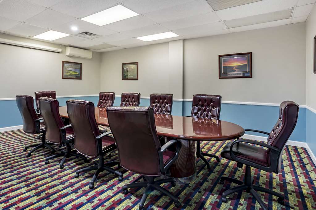 Best Western Rutgers University Hotel - photo 32
