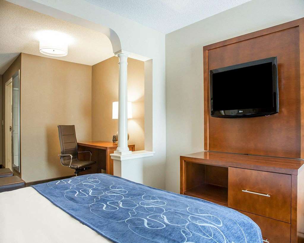 Comfort Suites West Warwick Providence - photo 19