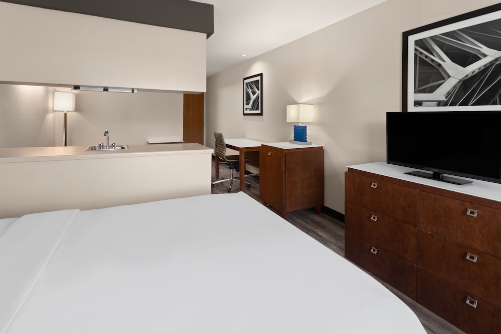 Americas Best Value Inn & Suites Racine - photo 23