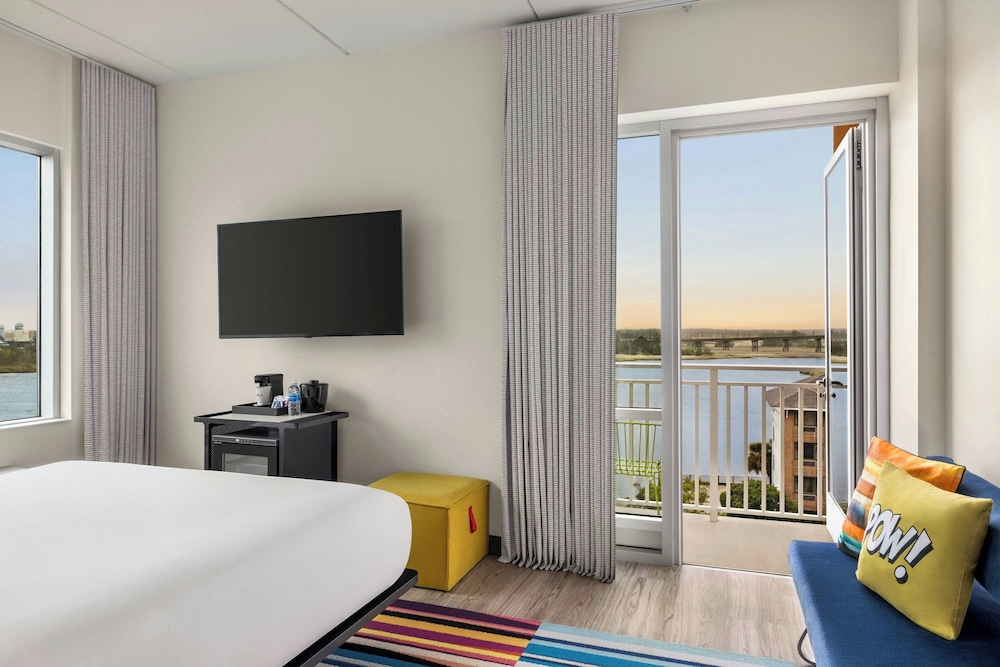 Aloft Wilmington at Coastline Center - photo 16