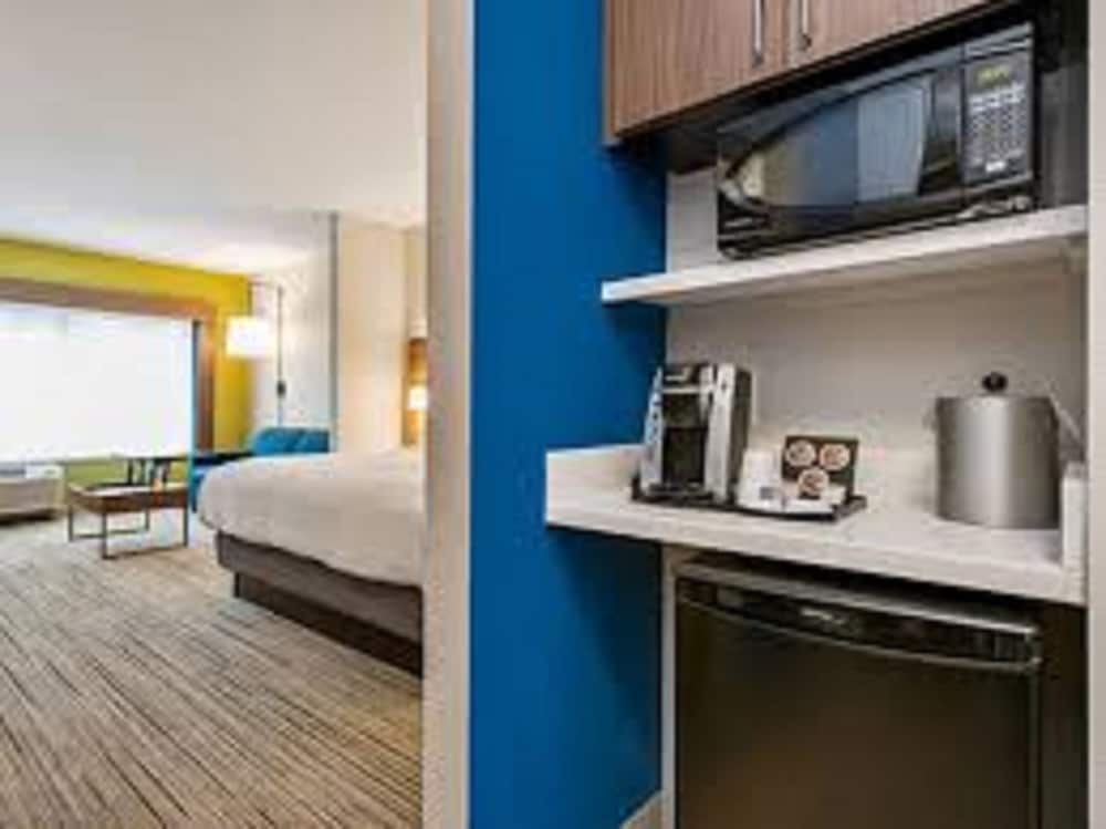Holiday Inn Express McComb by IHG - photo 12