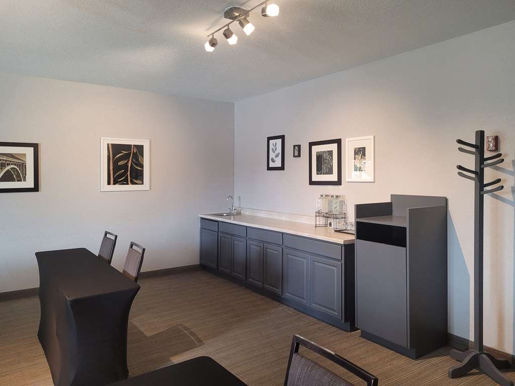 Country Inn & Suites by Radisson Appleton Airport Fox River Mall Area - photo 13