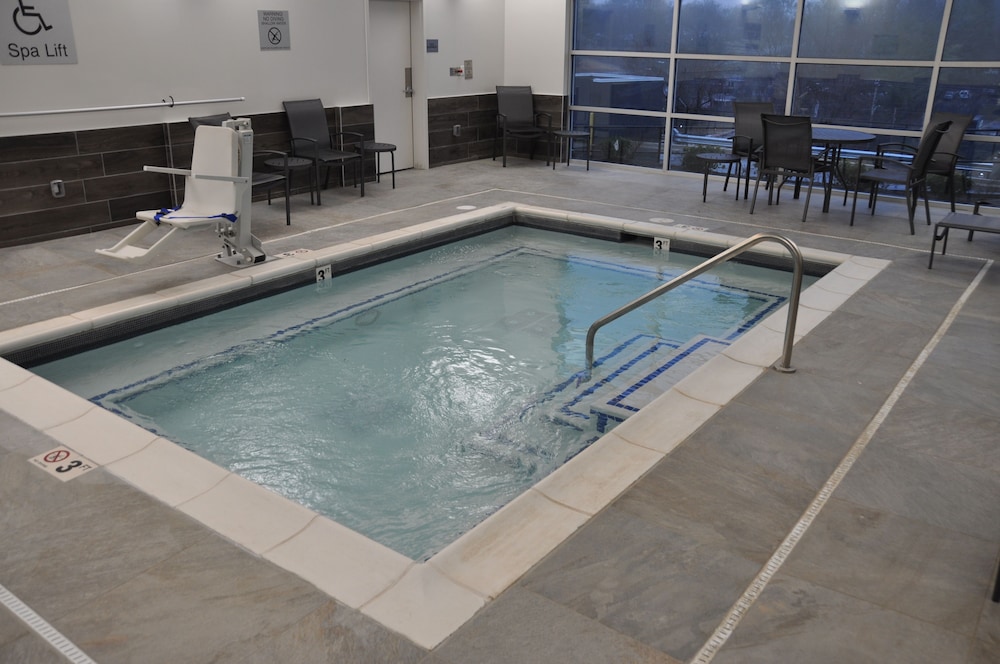 Fairfield Inn & Suites by Marriott Nashville Airport - photo 12