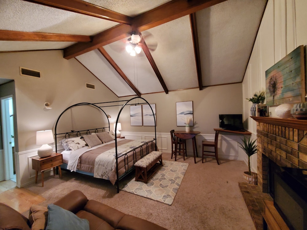 Butterfield Inn Main Street Cottages - photo 2