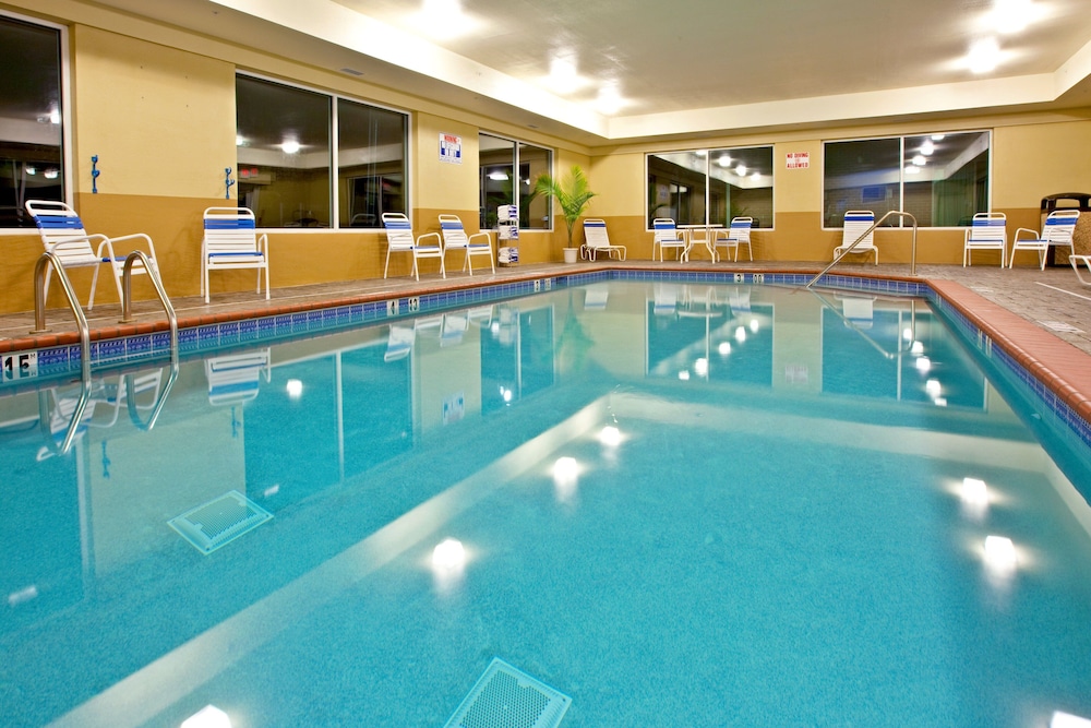 Holiday Inn Express & Suites Lexington Dtwn Area Keenland by IHG - photo 21