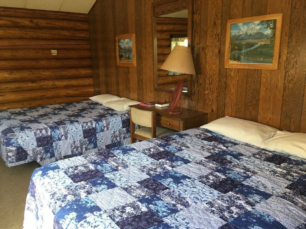Branding Iron Inn - photo 16