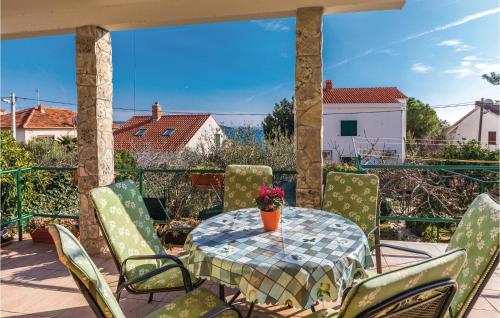 Two Bedroom Apartment In Seget Vranjica — 4-Star Luxury Hotel in Seget Vranjica, Croatia