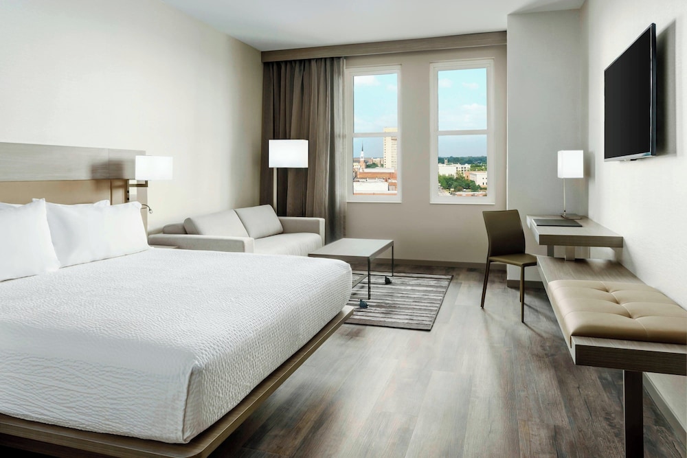 AC Hotel by Marriott Spartanburg - photo 7