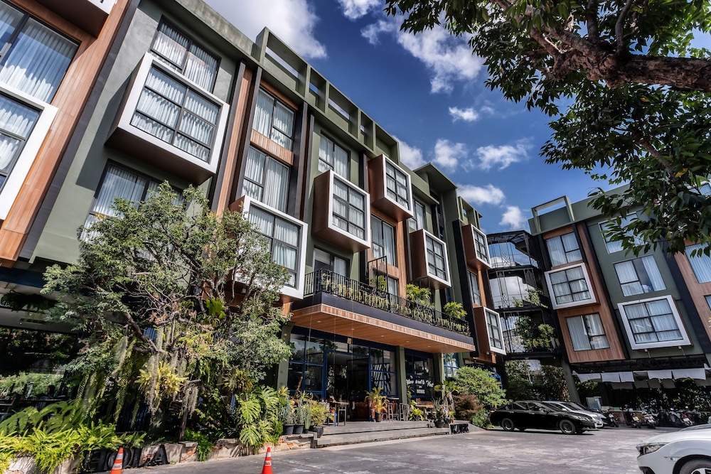 The Wood — hotel in Surin