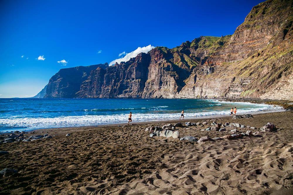 Buenavista Gigantes Marina — 4-Star Luxury Hotel in Los Gigantes, Spain