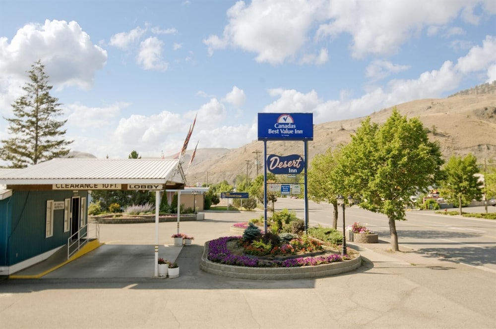 Canadas Best Value Desert Inn & Suites Cache Creek in Cache Creek, Canada