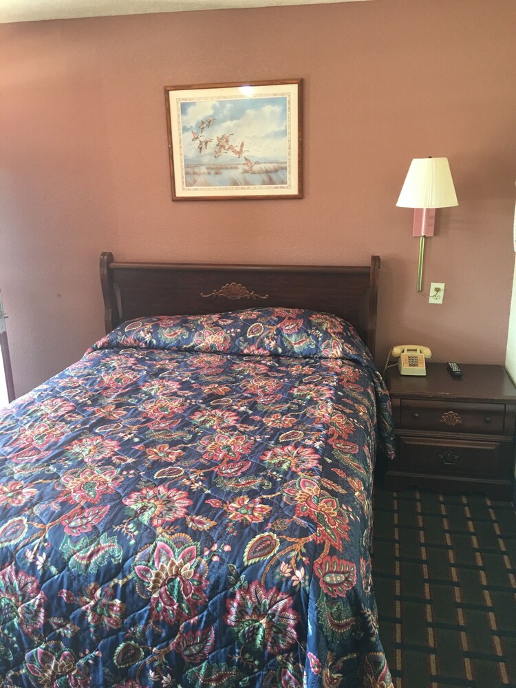 Best Value Inn Motel Sandusky - photo 38