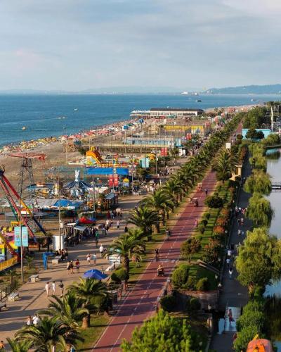 Sea Line Aparthotel & Batumi Beach Resort