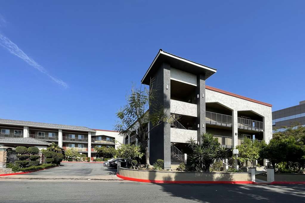 Quality Inn Ontario Airport Convention Center - photo 3