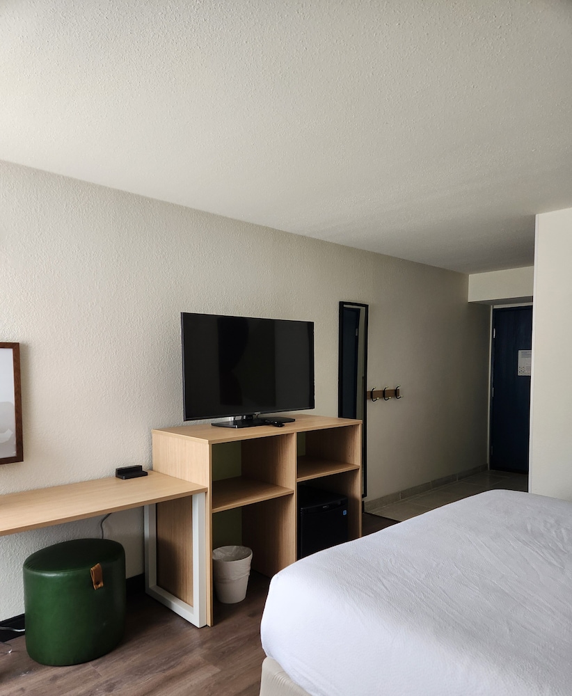Spark by Hilton Wichita East - photo 10