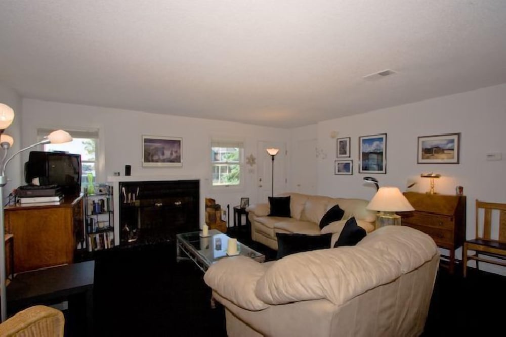 2136 Venice Dr. - photo 11