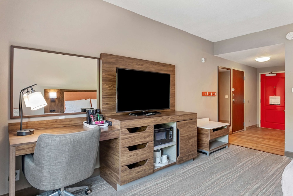 Hampton Inn & Suites Orlando Apopka - photo 32