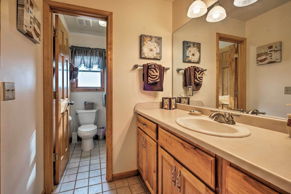 Smoky Mountain Vacation Rental Near Bryson City — 4-Star Luxury Hotel in Bryson City, United States