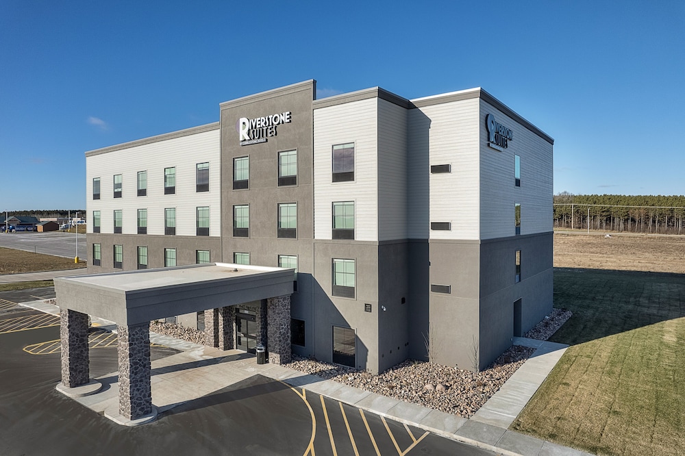 Mras Su - carbon neutral hotel in Myski