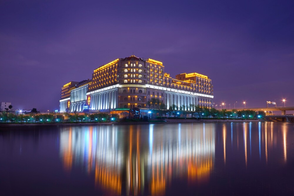Kaiyuan Manju Select Hotel — 4-Star Luxury Hotel in Shanghai, People's Republic of China